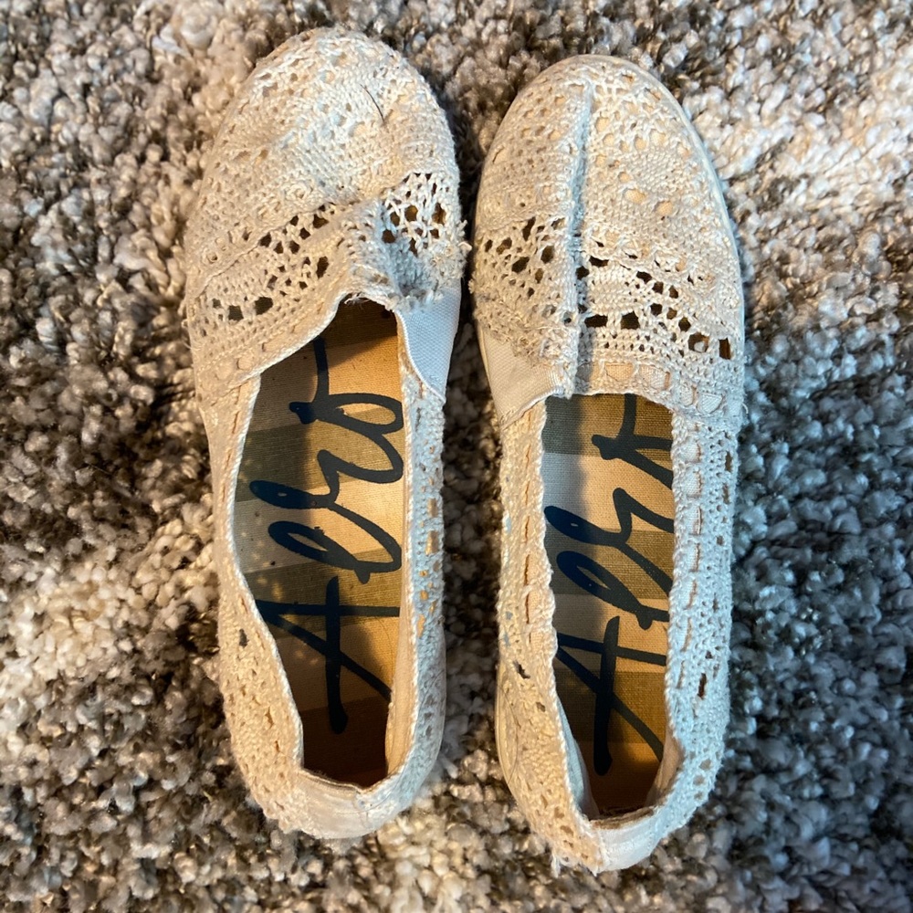 Aero slip ons